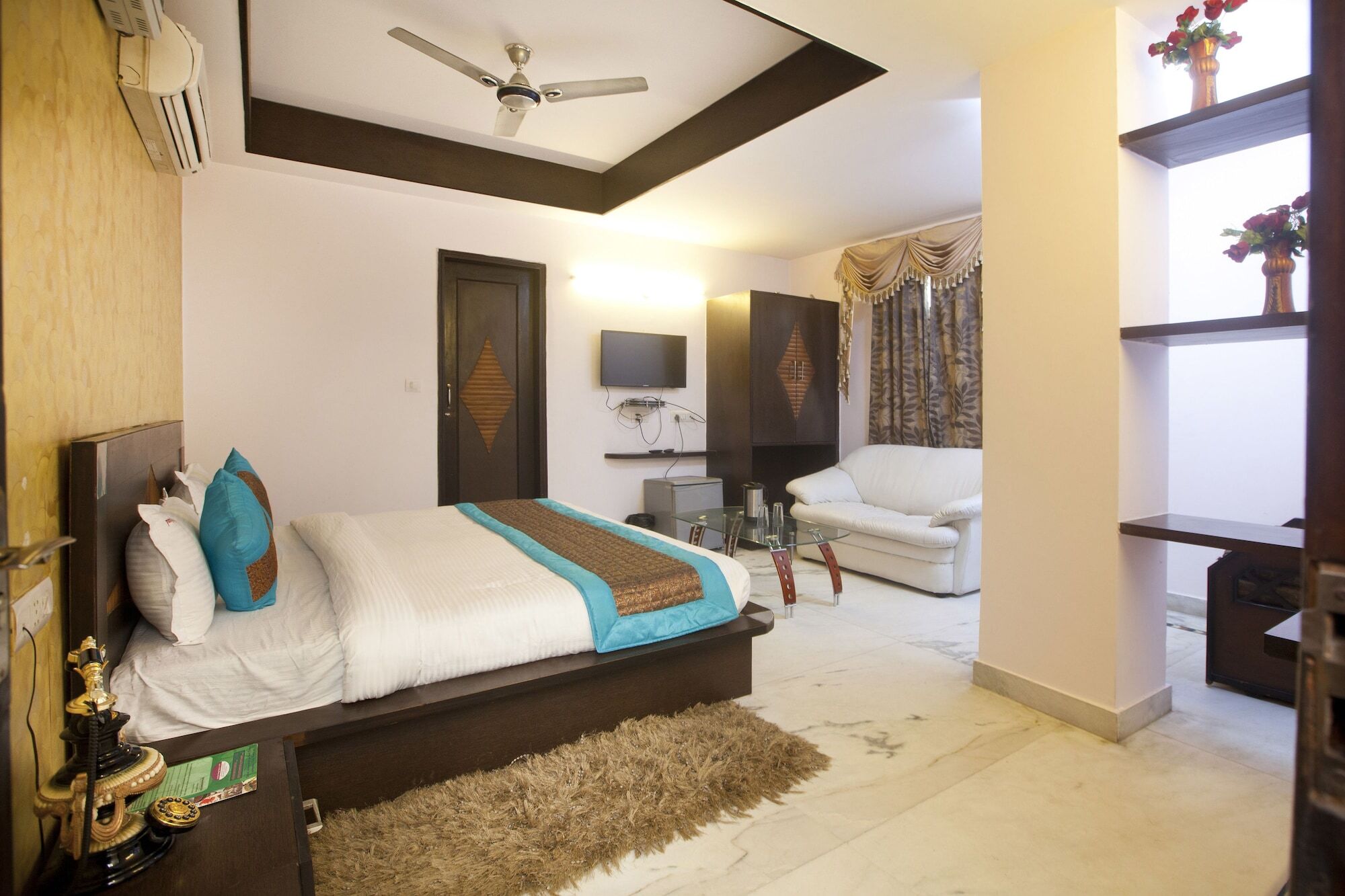 Oyo 337 Hotel Anand เดลี ภายนอก รูปภาพ