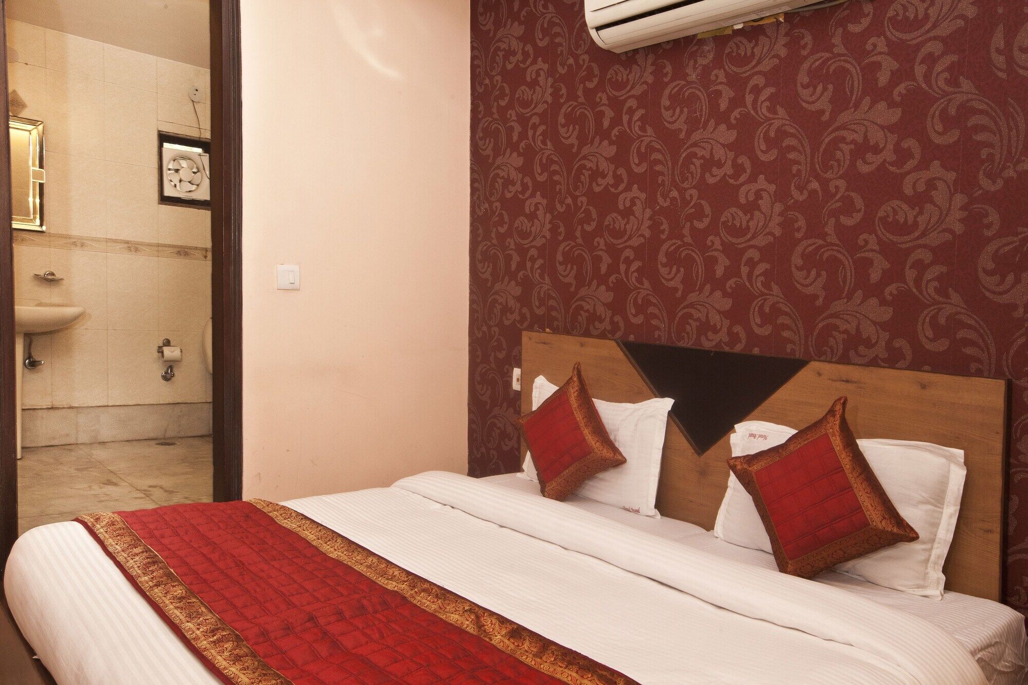 Oyo 337 Hotel Anand เดลี ภายนอก รูปภาพ